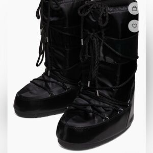 Moon Boots Black Women's Winter Boots sz 7-8.5